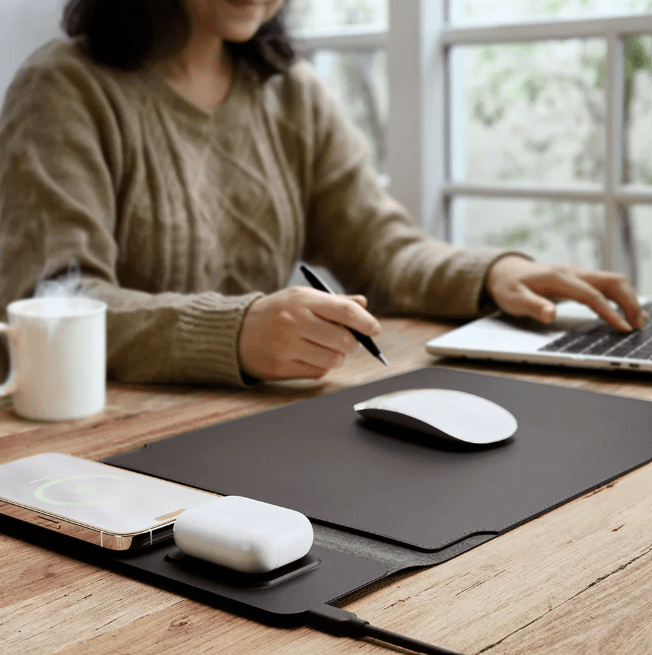 4-in-1 Wireless Charging Laptop Sleeve
